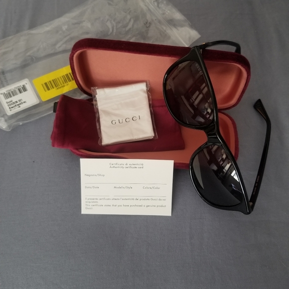NWT Unisex Gucci Sunglasses GG0263S 001